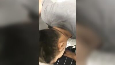 Novinho mamando gostoso