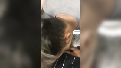 Novinho mamando gostoso