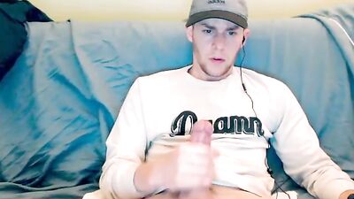 Gay College Guys Steamy Sexcapades with His Hunky Roommate