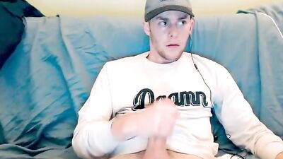 Gay College Guys Steamy Sexcapades with His Hunky Roommate