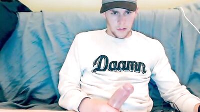 Gay College Guys Steamy Sexcapades with His Hunky Roommate