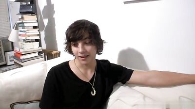 Sexy longhair Boy Andy