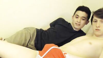 Hot Twinks In Bed - Hardcore Gay Porn Videos