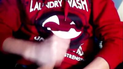 Red-Haired Hottie Masturbates and Cums in Solo Show!