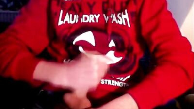 Red-Haired Hottie Masturbates and Cums in Solo Show!