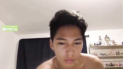 Benjiilovecum gets nasty with his hot roommate in their shared bedroom!