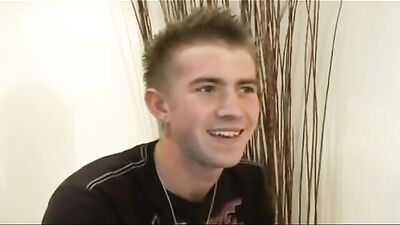 Matt Hughes Goes Down for the First Time - Bareback Big Cocks Cum Shots