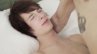 Bareback Threesome Morning Delight - Gay Porn