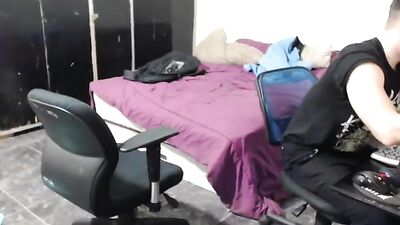 Gay Frat Brother Handjob: Classified!