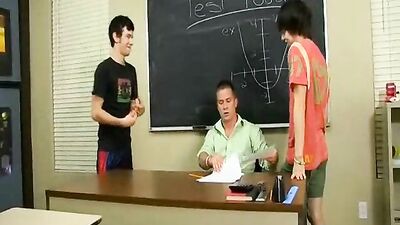 Gay Twinks Porn: College Students Expose Their Bodies in Steamy Sex Scenes!