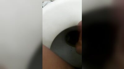 Gozando no Vaso: Latin Amateur Cum Shots