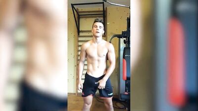 Hot twink posing plus cumshot