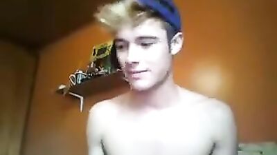 Cute Guy Pumping Cum