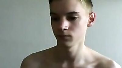 Blond Hunk Cum Show: Sexy Abs and Big Cocks