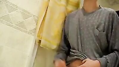 Dropping A Load - Cum Shots Web-Cam