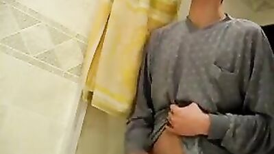 Dropping A Load - Cum Shots Web-Cam