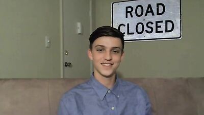 Dexters Roadblock - Amateur Ass Play Solo!