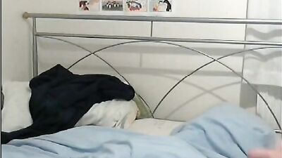 Young Amateurs: Handjobs & Cum Shots