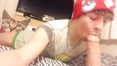 Gamer Loves His Dildo - The Ultimate Gay Web-Cam Oral Experience!