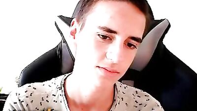 Gay Porn Cam: Amateur Cum Shots Handjob