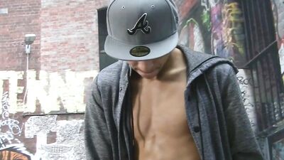 Graffiti Artist - The Real Story! (189 characters)