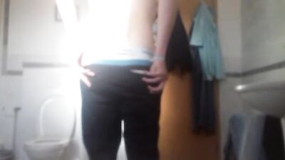 Gangbang Amateurs: Handjobs and Cum Shots