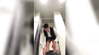 Jerking off in the school gym - Amateur Solo - Gay Porn Video