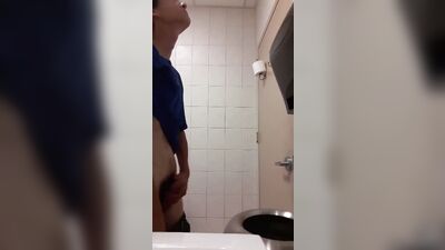 Justin Martinezs Gay Porn Adventure: Big Cocks Solo Straight Boys!