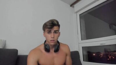 Mewtwos Cumshow Returns: The Ultimate Gay Porn Experience!