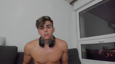 Mewtwos Cumshow Returns: The Ultimate Gay Porn Experience!