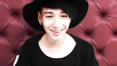 Effeminate and smooth: Cum Shots Handjob Solo