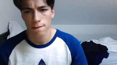 Hot Cam Revival: Hardcore Gay Porn Action with Hot Guys and Steamy Sex!