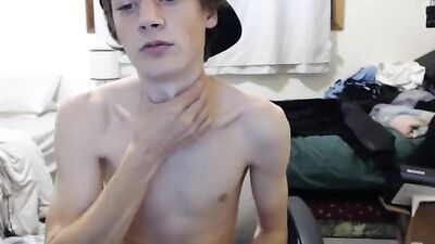 Gay Porn Showdown! Nezzeys Cam Takeover!