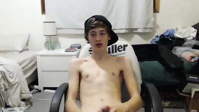 Gay Porn Showdown! Nezzeys Cam Takeover!