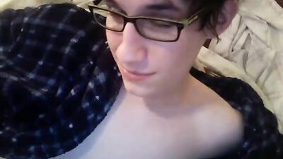 Young and Wild: The Ultimate Cutie-Wanker Experience!