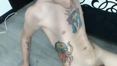 Cumming With The Bareback Boyz