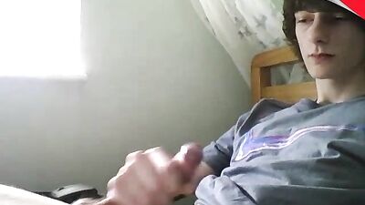 Gay Porn Video: Bedroom Beauty Desires