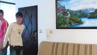 Raw Bareback Threesome: Cum Shot Extravaganza!