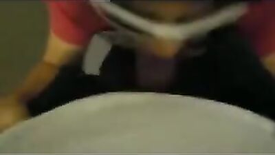 Young Twink Gives Hot Blowjobs Live on Webcam