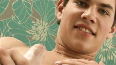 Gorgeous Teen Boy Show and Wank: Big Cocks Cum Shots Handjob!