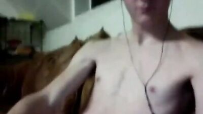 Aero wanker - Solo Web-Cam action with the sexiest men!