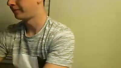 YoungNHung Cam Show - Exposing Amateur Big Cocks and Cum Shots