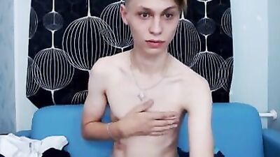 Gay Porn Videos - Alone At Home Camshow Revealed