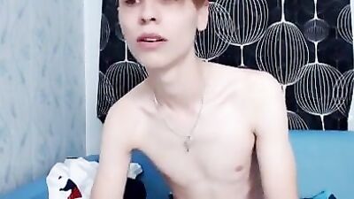 Gay Porn Videos - Alone At Home Camshow Revealed