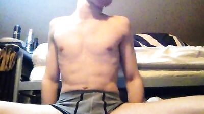 Gogoboy2 : A Gay Porn Adventure with Cum-Sucking & Muscle Worship!