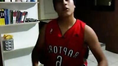 Latin Stallion Web-Cam Jerk-Off Show