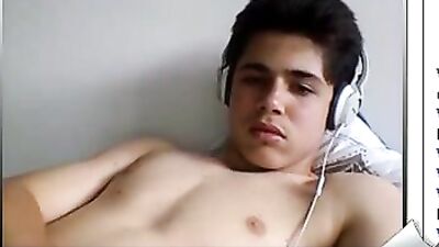 Headphone Freedom Fighters: The Gay Porn Video You Need To See!