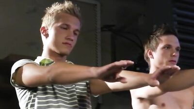 Bareback Cum Shots Oral Trio Fucking