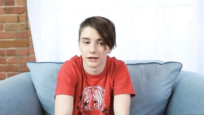 Big Boy Solo Squirtz: A Sexual Adventure for Mature Men!