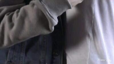 Gay Porn: Bareback Bed Fuck with Two Nice Guys!